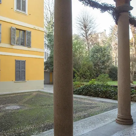 Appartement Suitelowcost Spiga Milaan