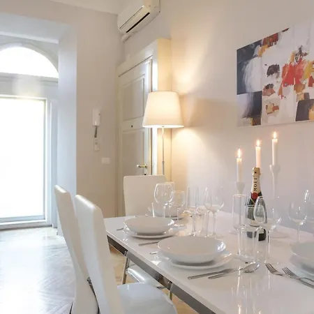 Suitelowcost Spiga Apartment